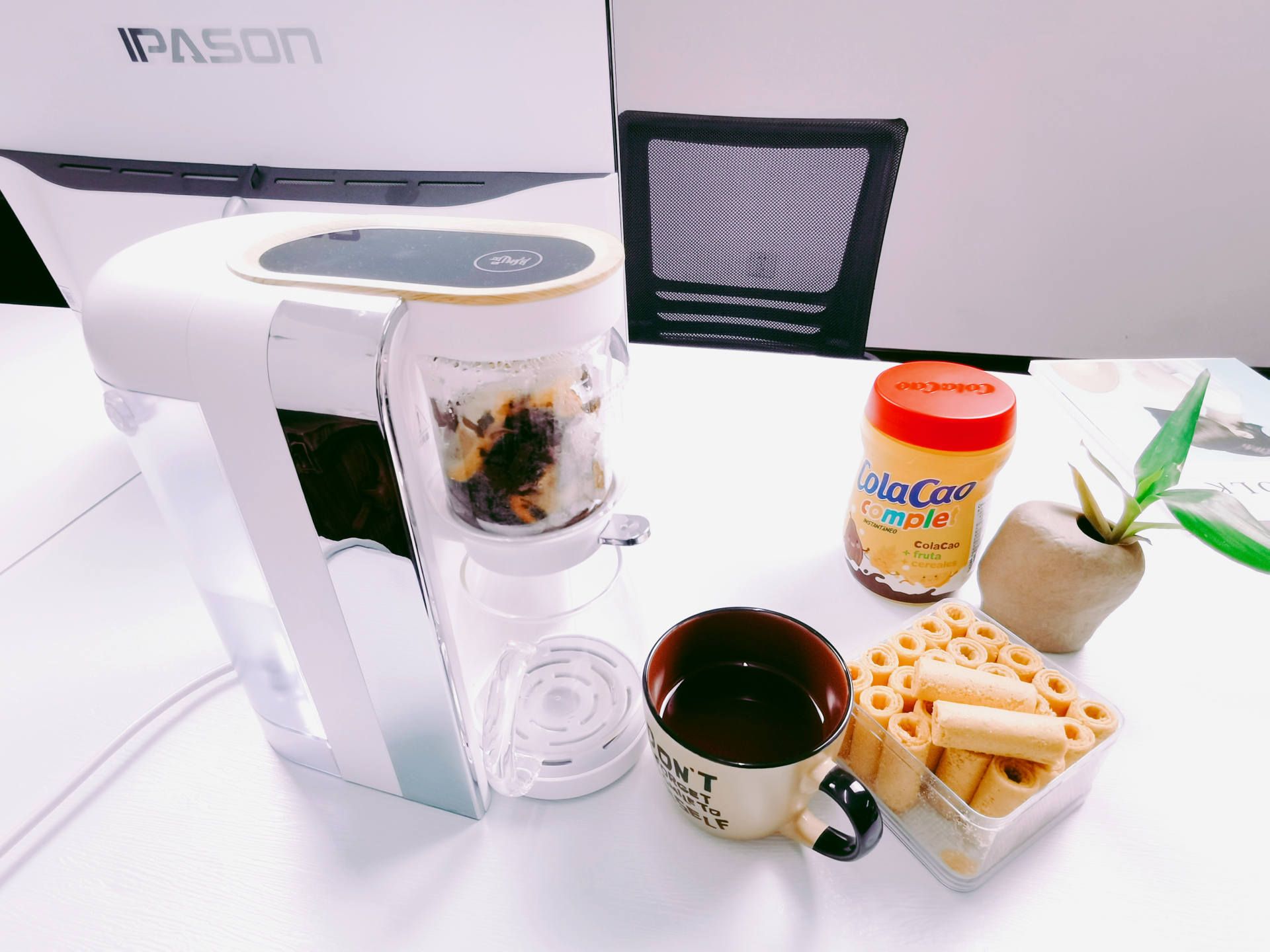 即热饮水机新鲜测评：用鸣盏即热茶饮机饮水泡茶，冬日热饮随心享