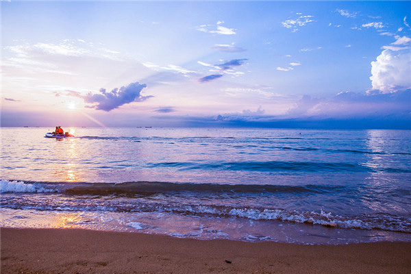 用PS给海边码头婚纱照片添加夕阳云彩效果